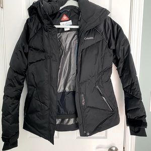 Black Columbia hooded puffy ski snowboard outerwear jacket omniheat